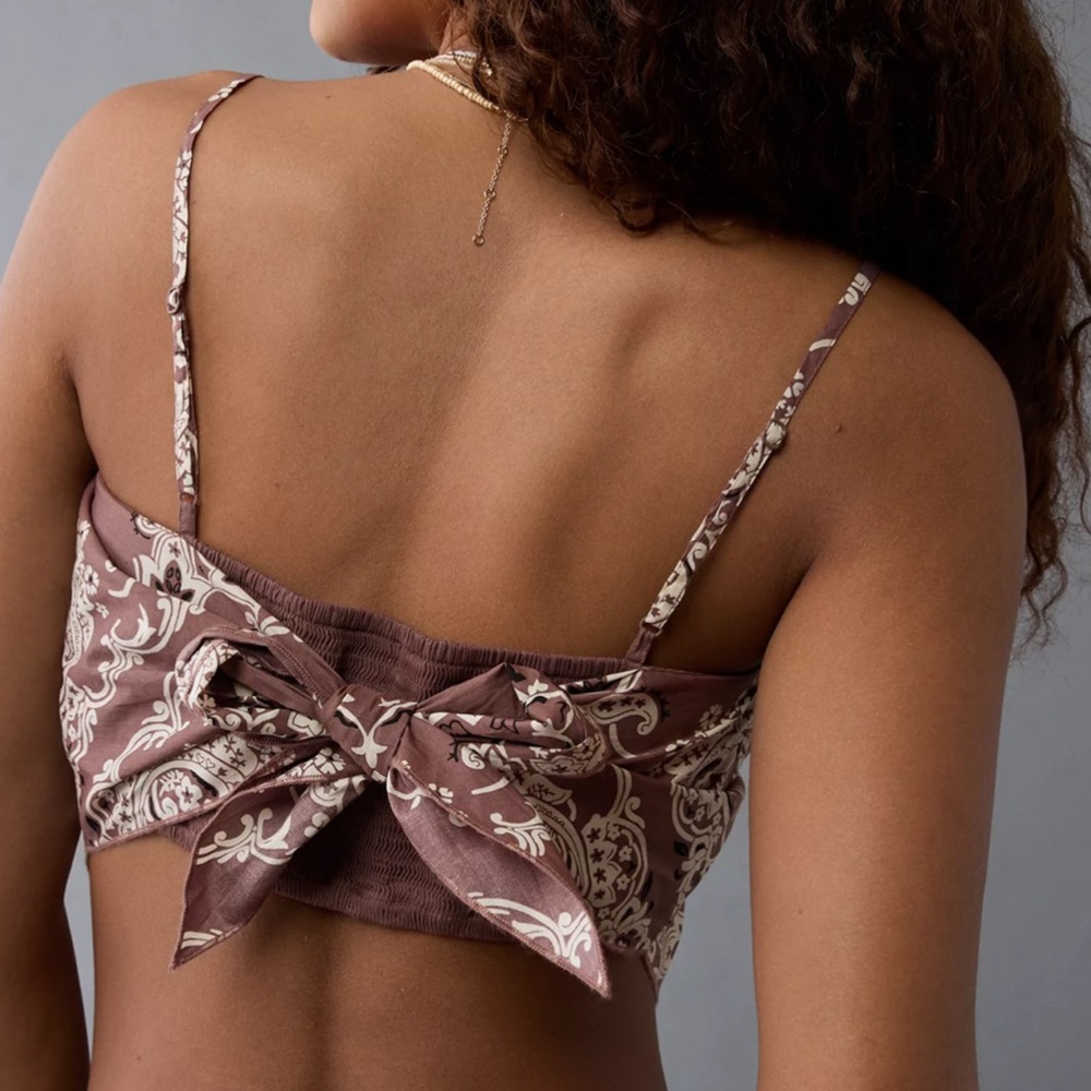 American Eagle Outfitters Mauve Bandana Print Crop Top - Picture 3 of 6